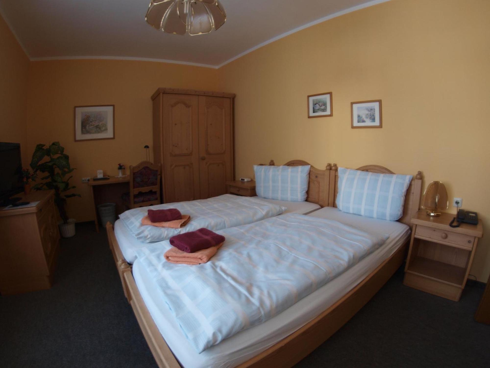 יינה Gasthof Zur Schweiz מראה חיצוני תמונה